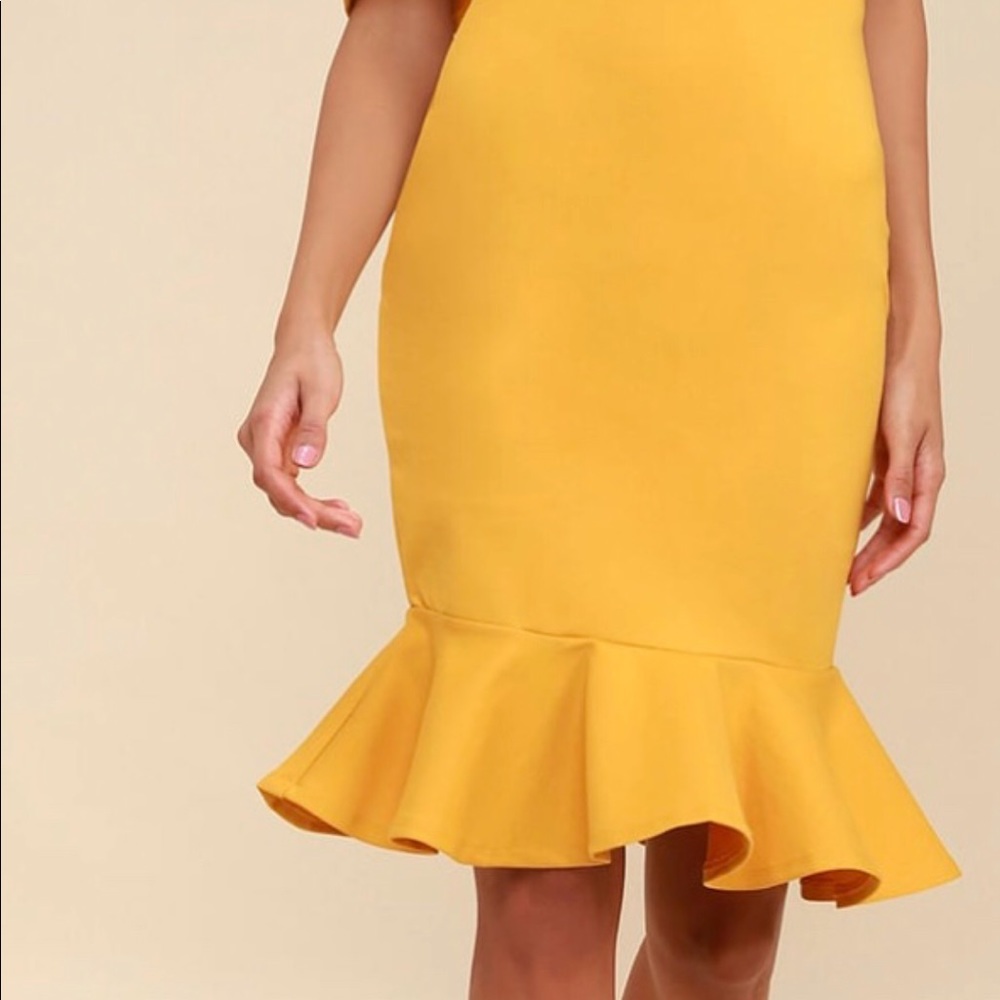 Lulus new never been worn bodycon dress